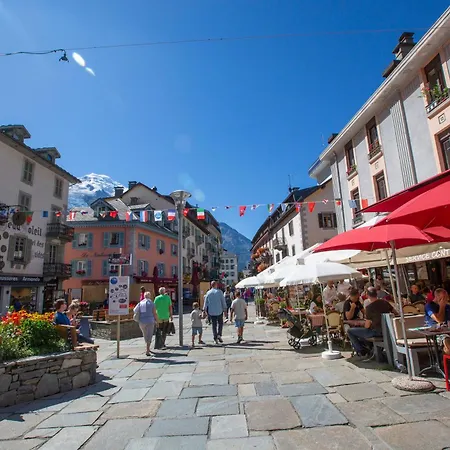 Domek alpejski Petit Chalet Des Moussoux In Chamonix | Mont Blanc View & Garden - Happy Rentals