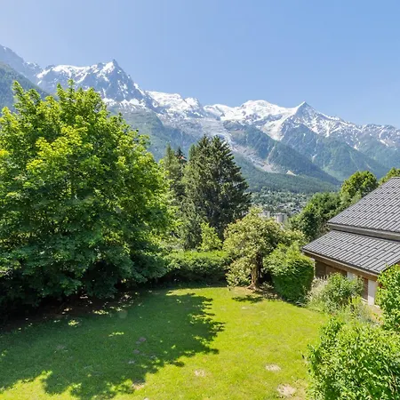 Petit Chalet Des Moussoux In Chamonix | Mont Blanc View & Garden - Happy Rentals *