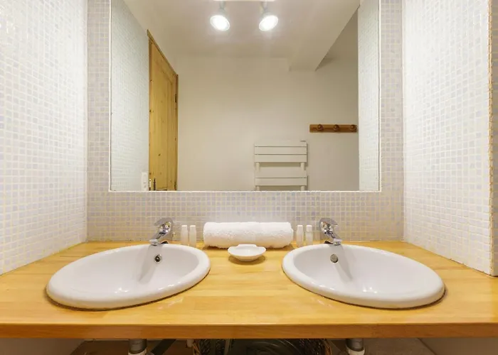 Petit Des Moussoux - Happy *